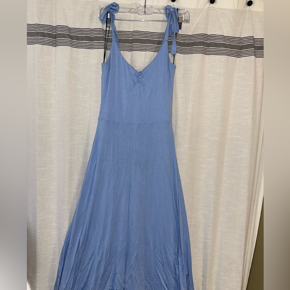 Blue V-Neck Midi Dress